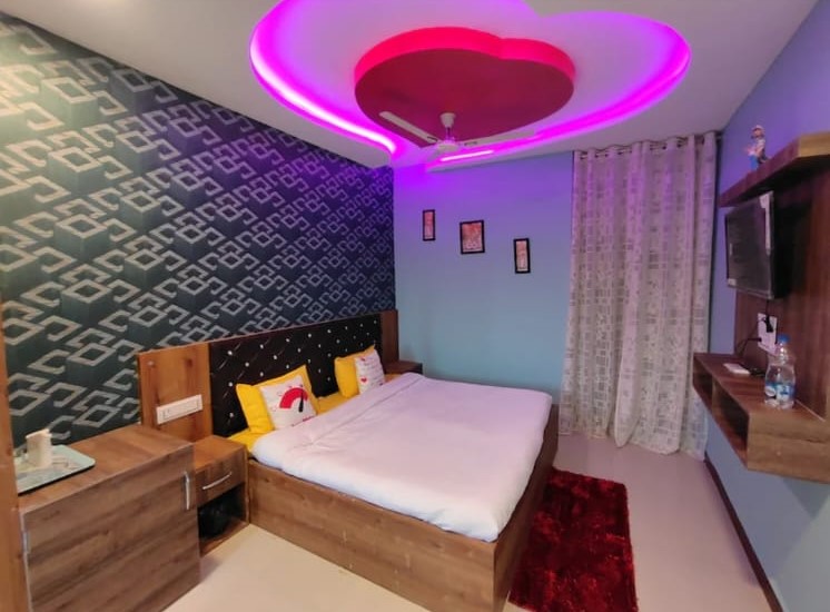 Super Deluxe Room